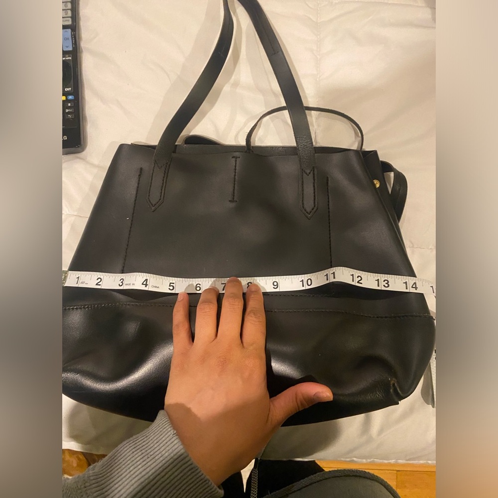 J. Crew Genuine Leather Medium Tote Bag - Picture 4 of 9